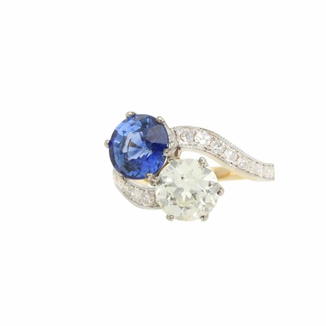 R-445_Paulinesjewellerybox_Toi&Moi-Sapphire-Diamond-Ring_2