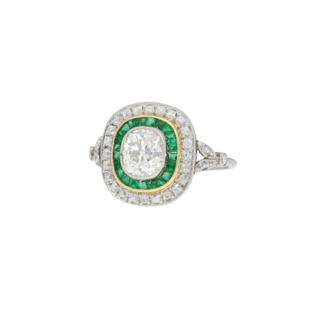 R-678-2-Paulinesjewellerybox-emerald-diamond-Ring
